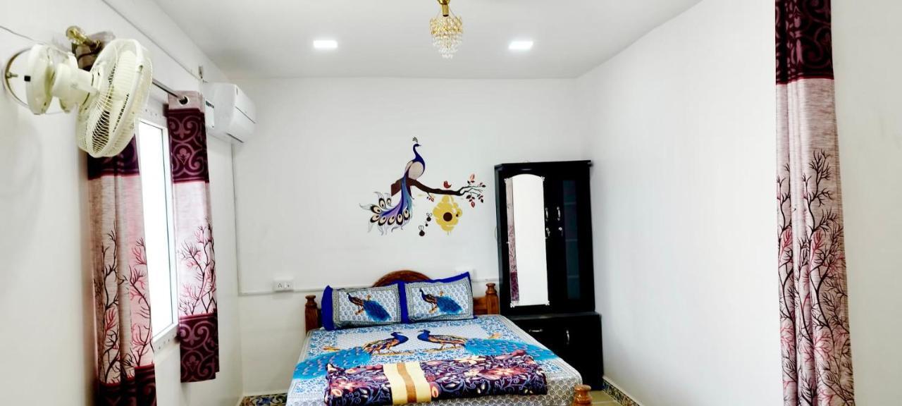 Hotel Kavieya Residency à Pūrnānkuppam Extérieur photo