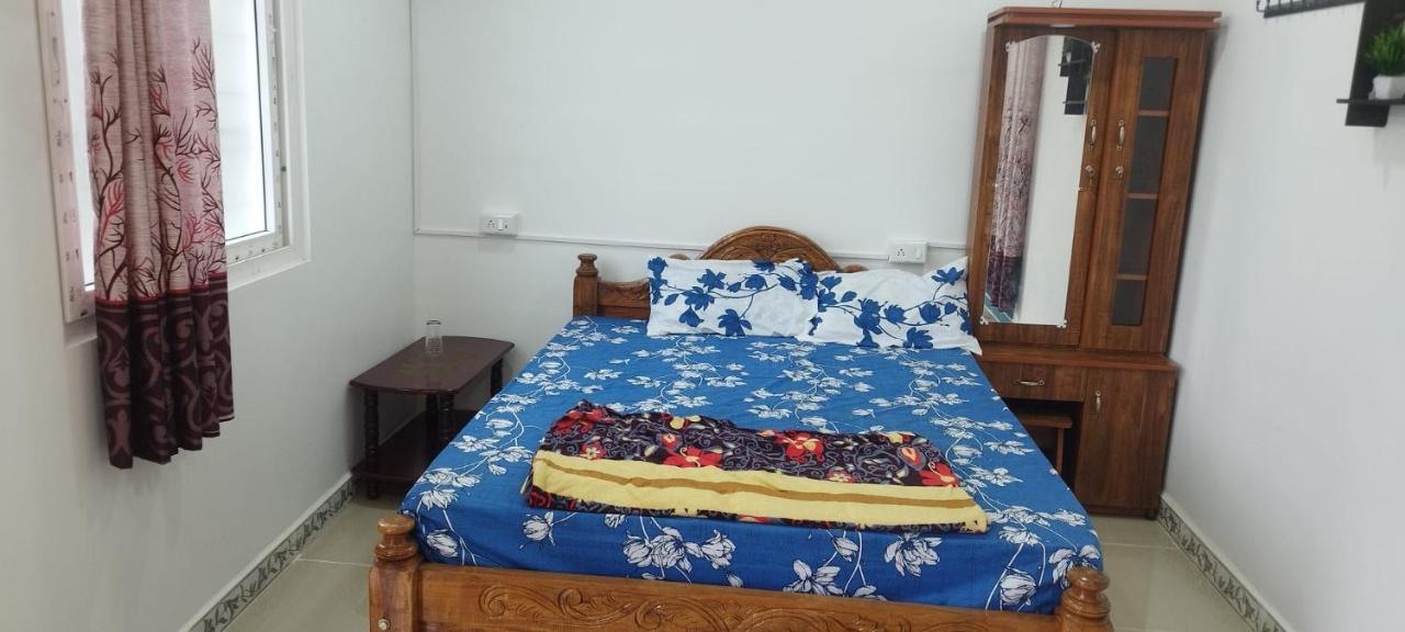 Hotel Kavieya Residency à Pūrnānkuppam Extérieur photo