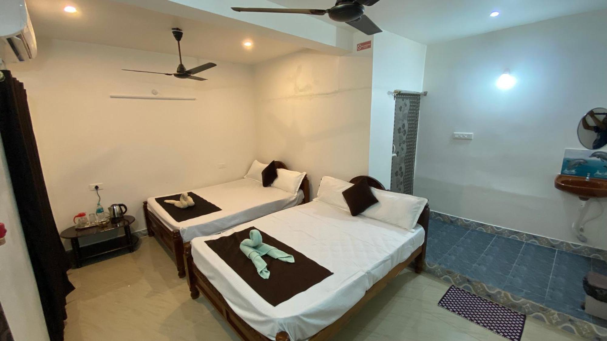 Hotel Kavieya Residency à Pūrnānkuppam Extérieur photo